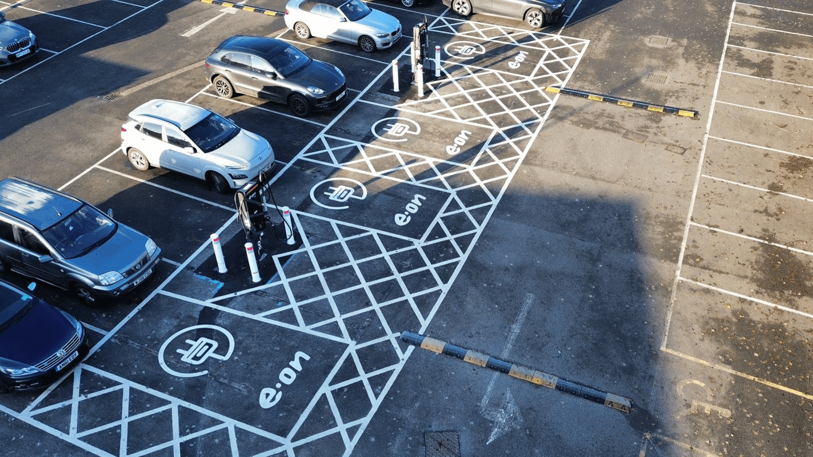 Manor Road Car Park -  Potters Bar photo 2