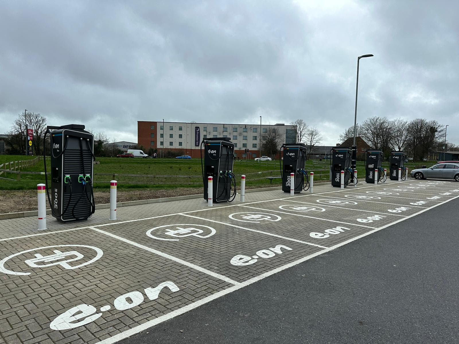 Brockhurst Gate Retail Park photo 4