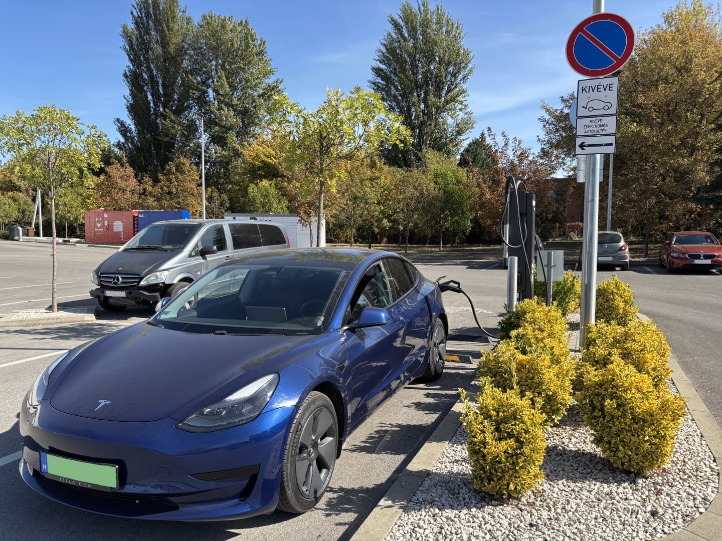 E.ON Drive - ALDI 1039 Budapest Rákóczi 38 photo 4