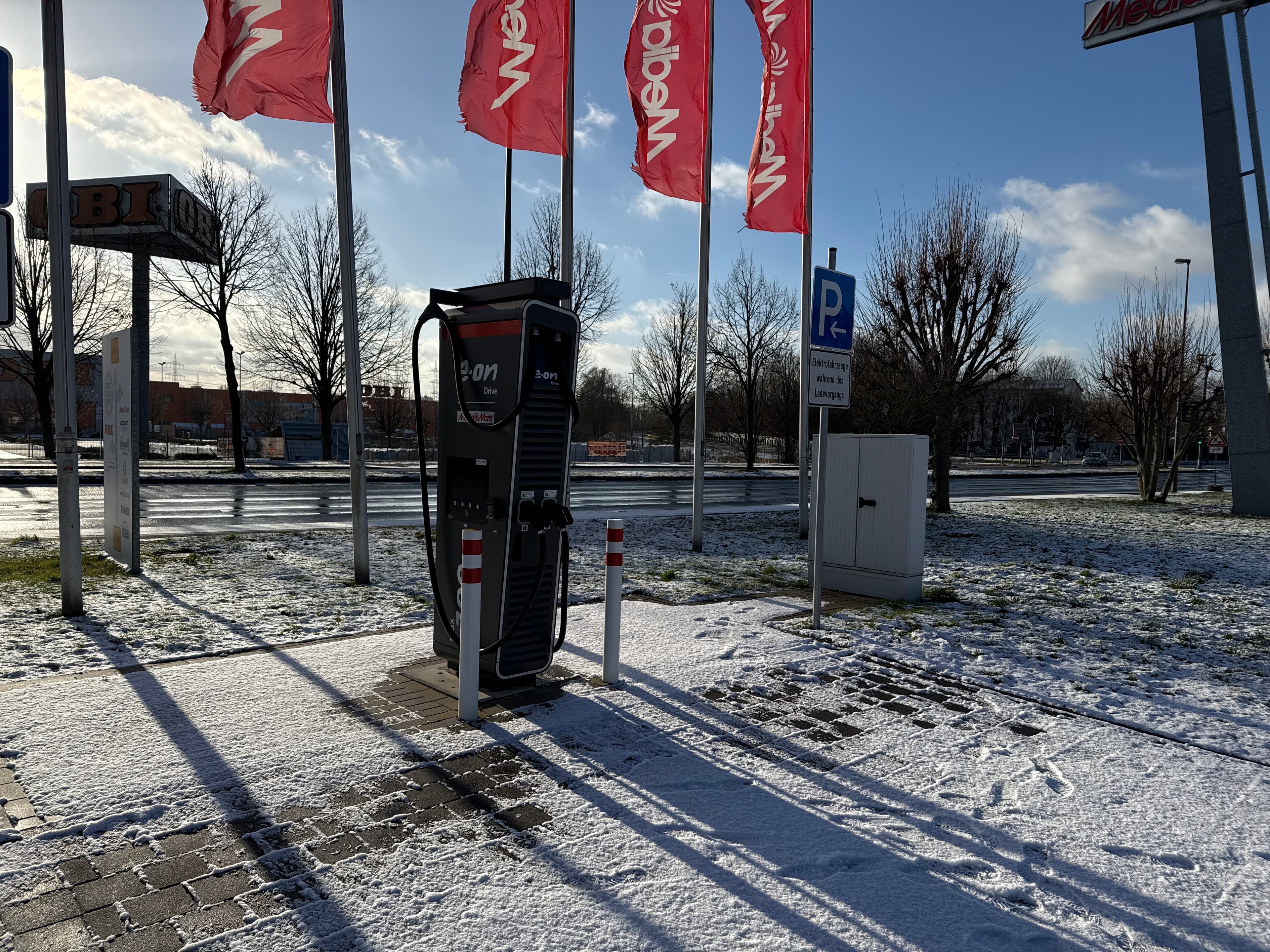 MediaMarkt, Max-Planck-Str. 24, 50858 Köln