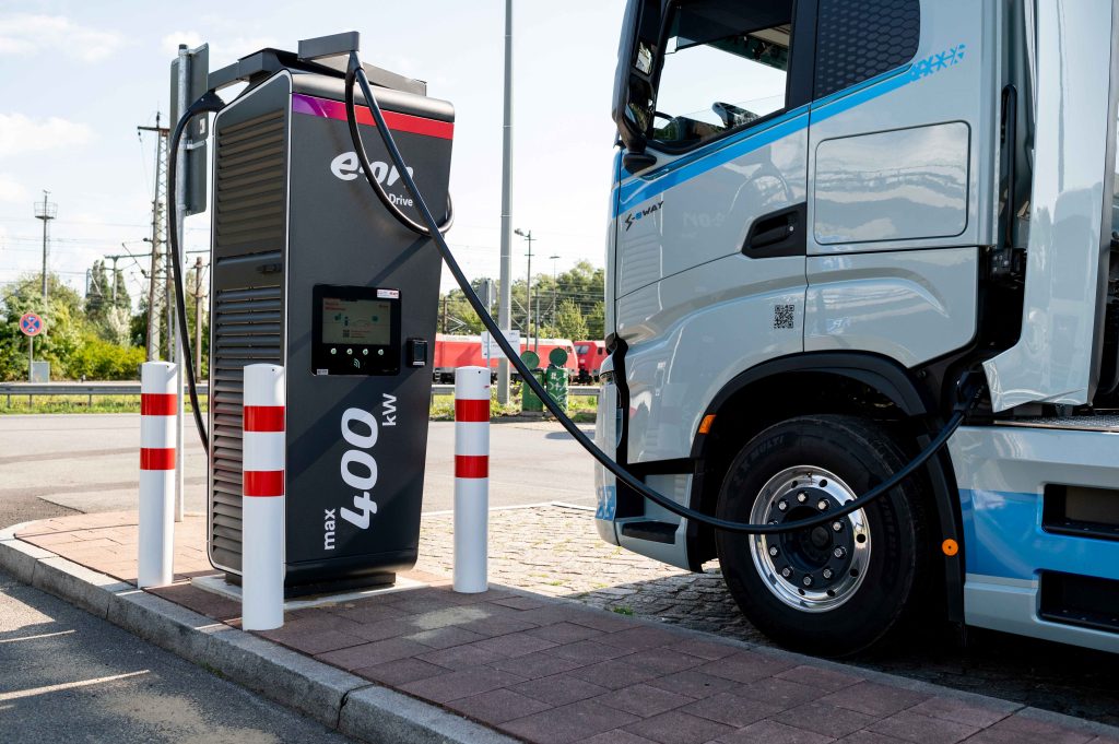 Shaping the e-Truck charging across Europe - E.ON Drive Infrastructure