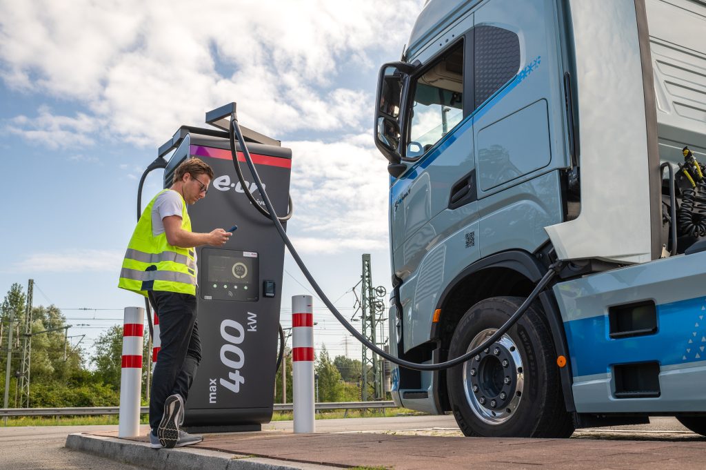 Trucker charging